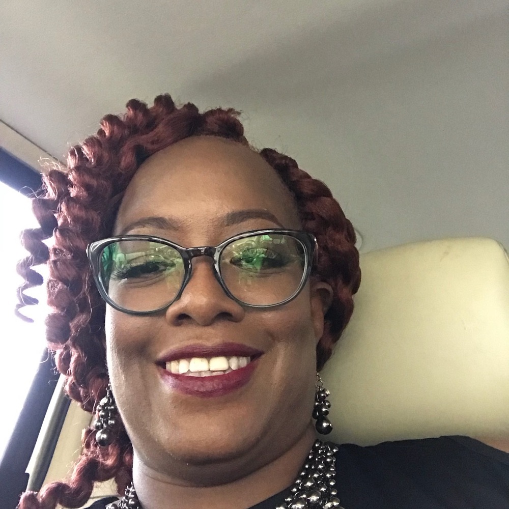 Meet your Posher, Denise